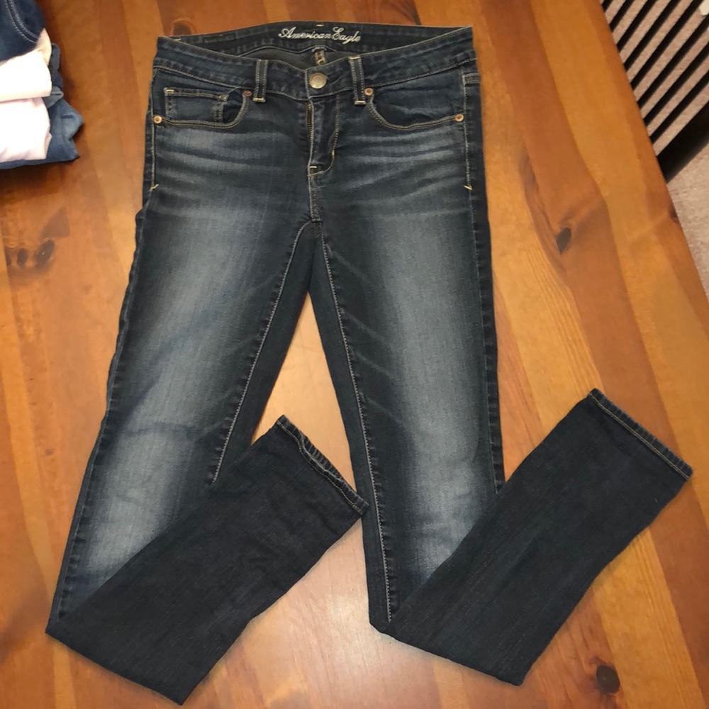 Size 8 American Eagle skinny jeans